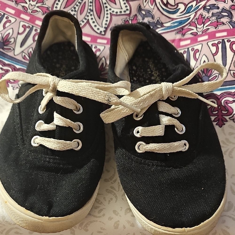 Faded Glory Kids Black Canvas Shoes Size 1